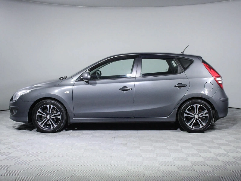 i30