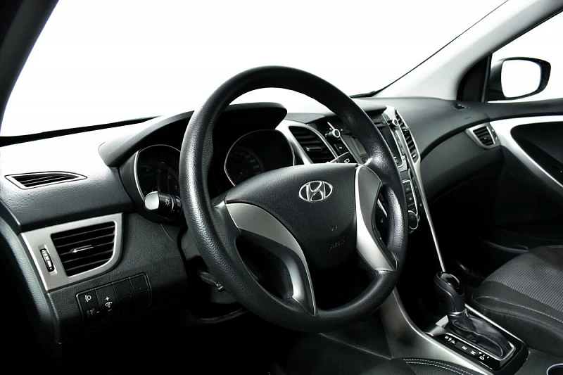 i30