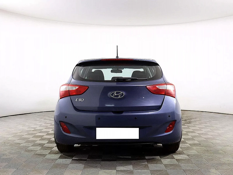 i30