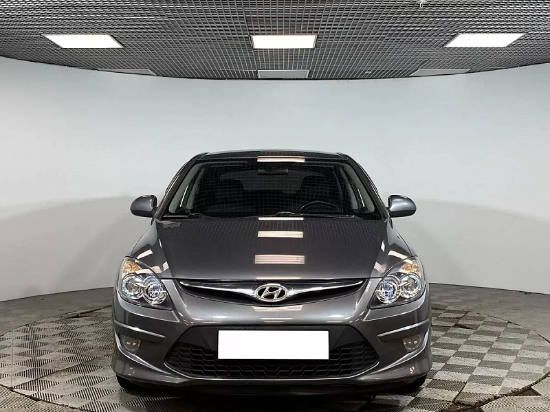i30