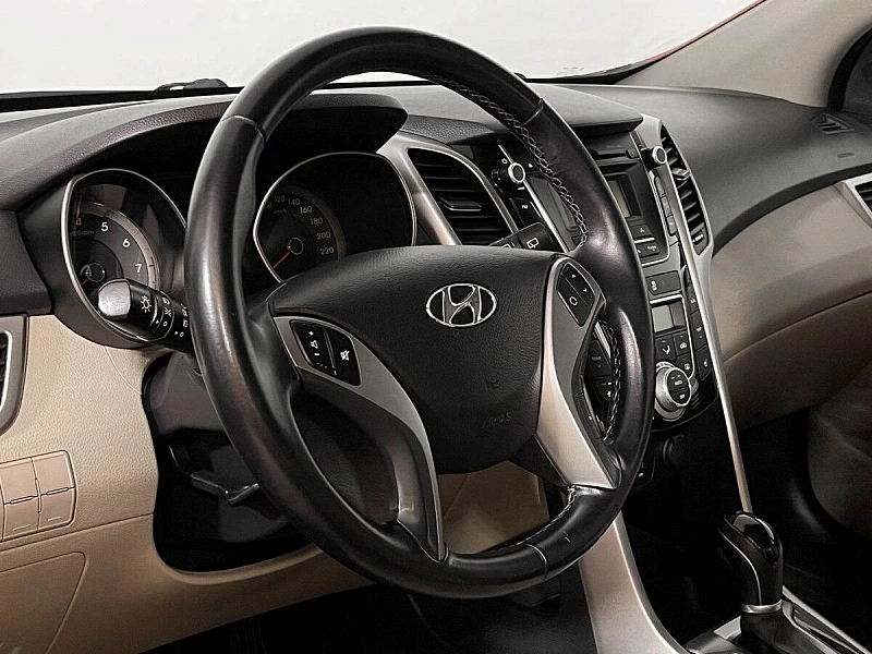 i30