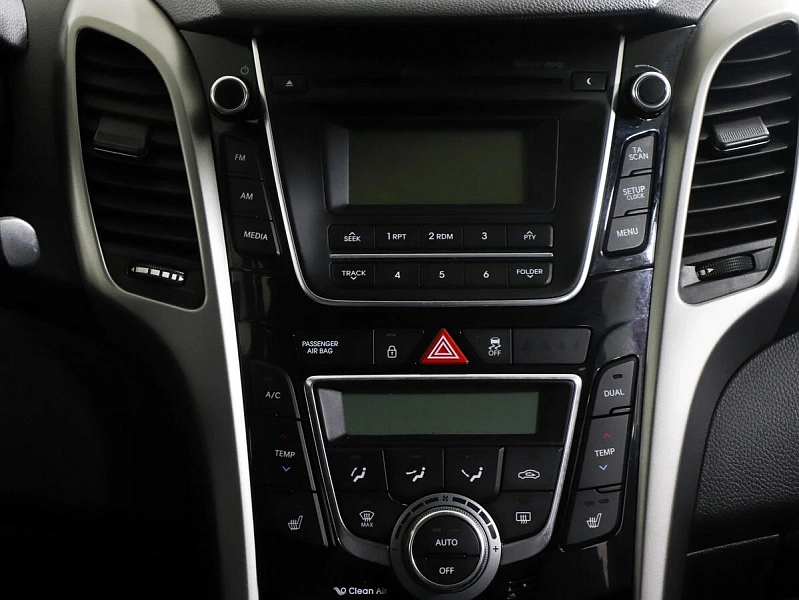 i30