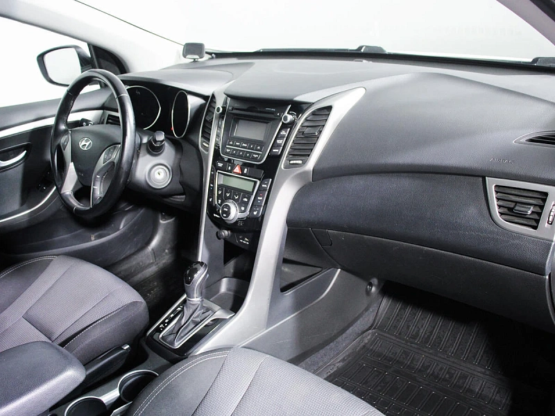 i30