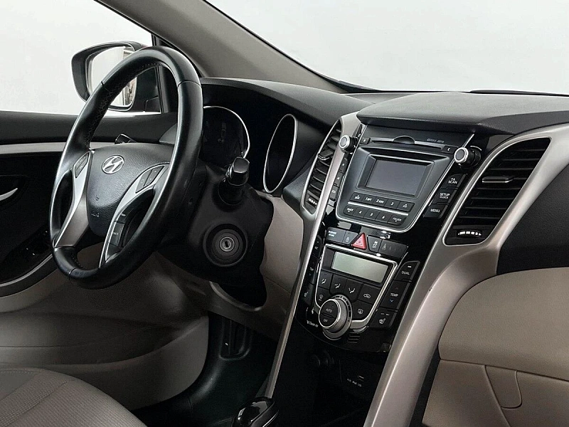 i30