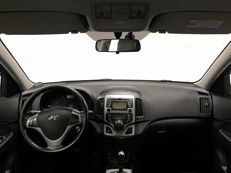 i30