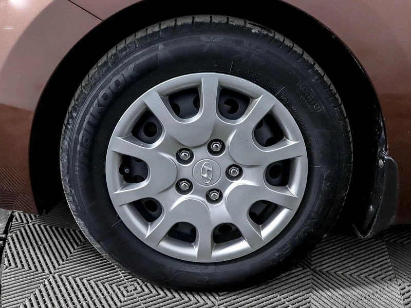 i30