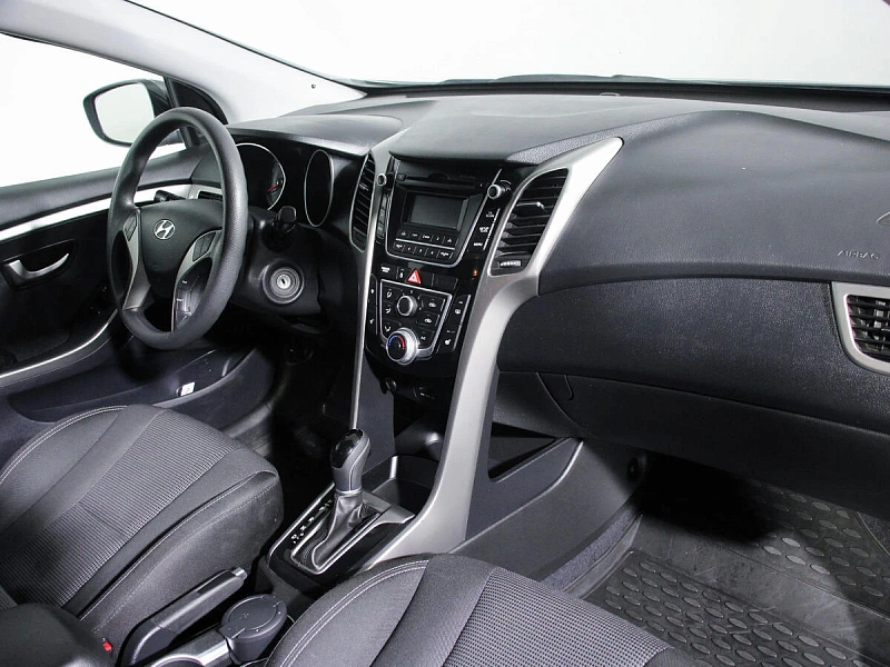 i30