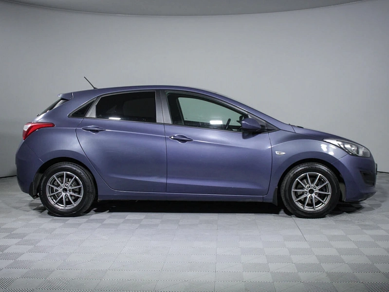 i30