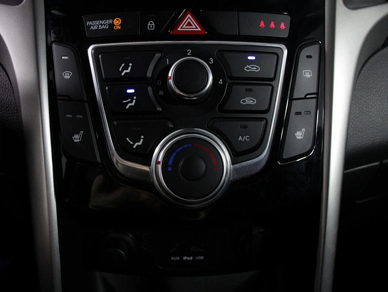 i30