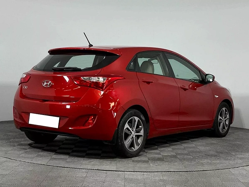 i30