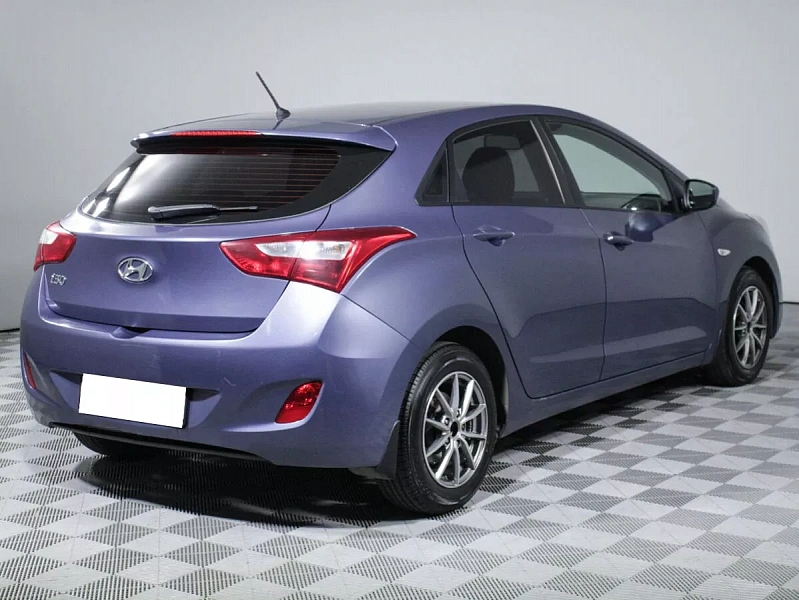 i30
