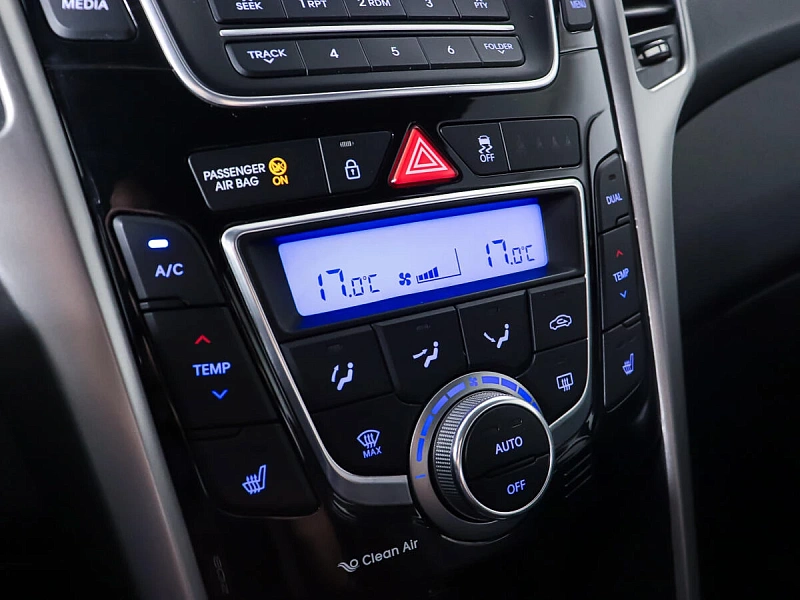 i30