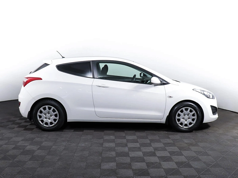 i30
