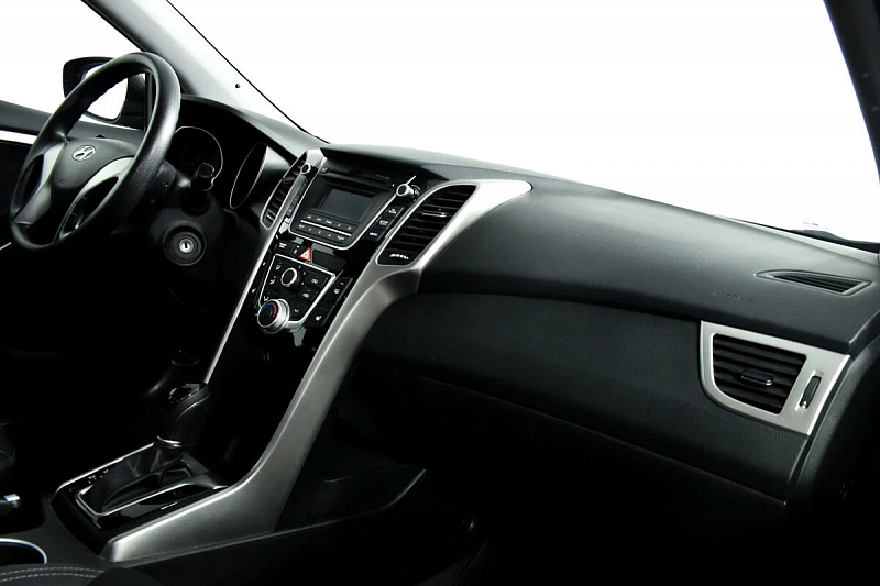 i30