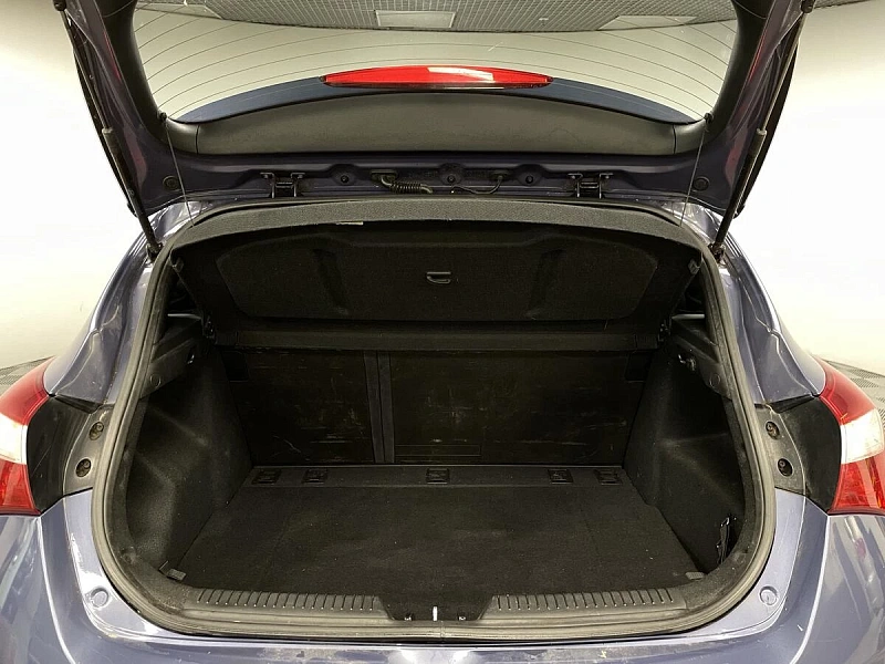 i30