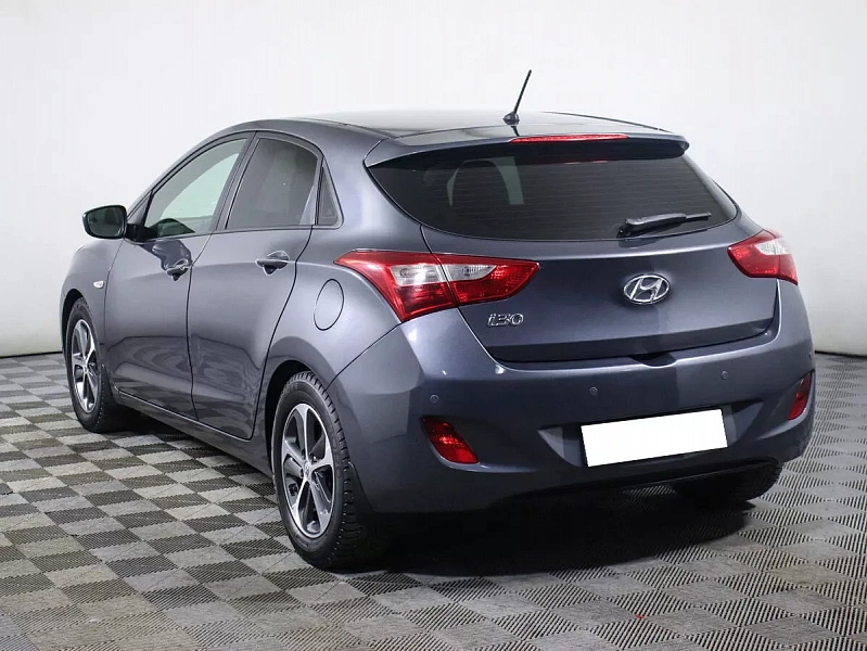 i30