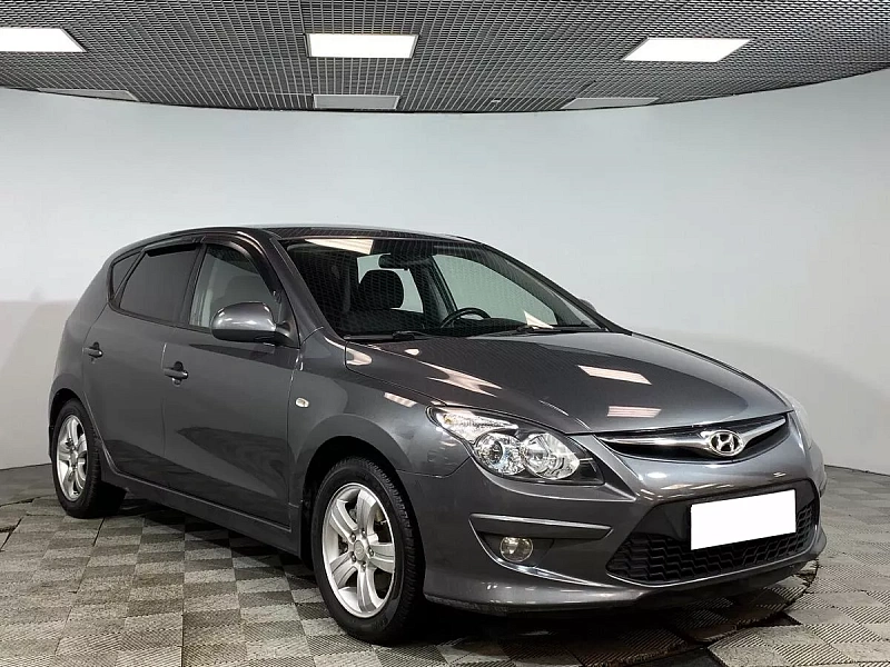 i30