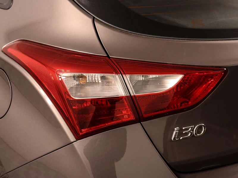 i30