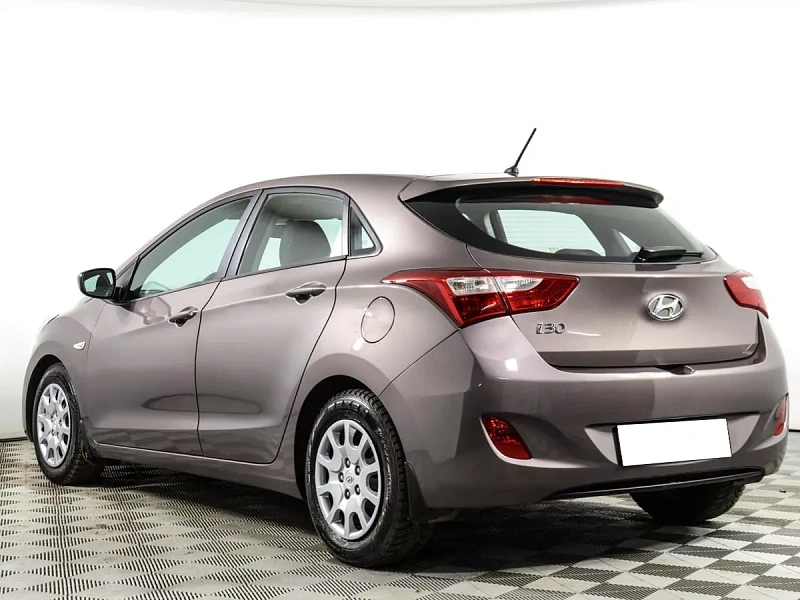 i30