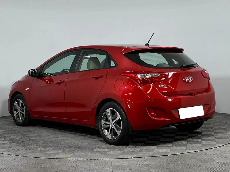 i30