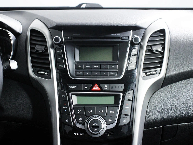 i30