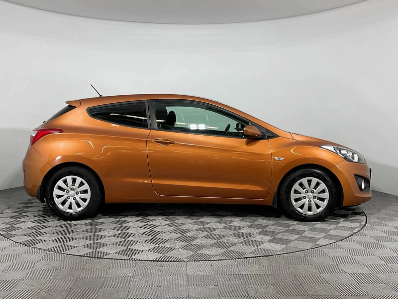 i30