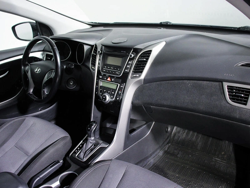 i30