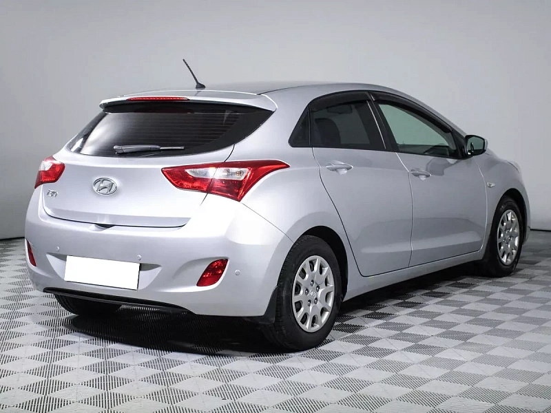 i30