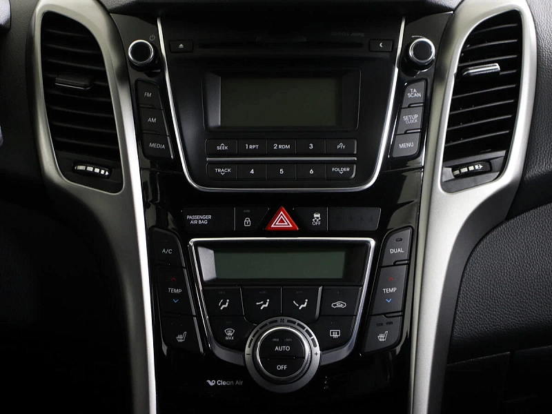 i30