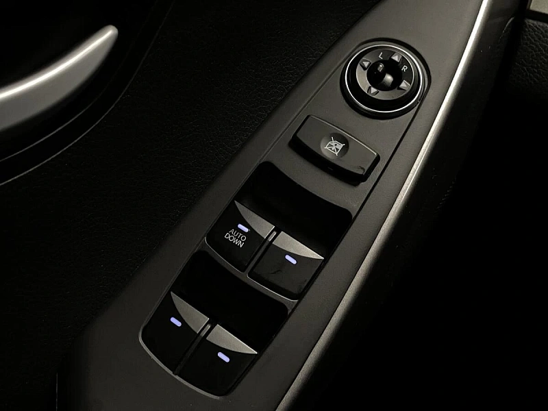 i30