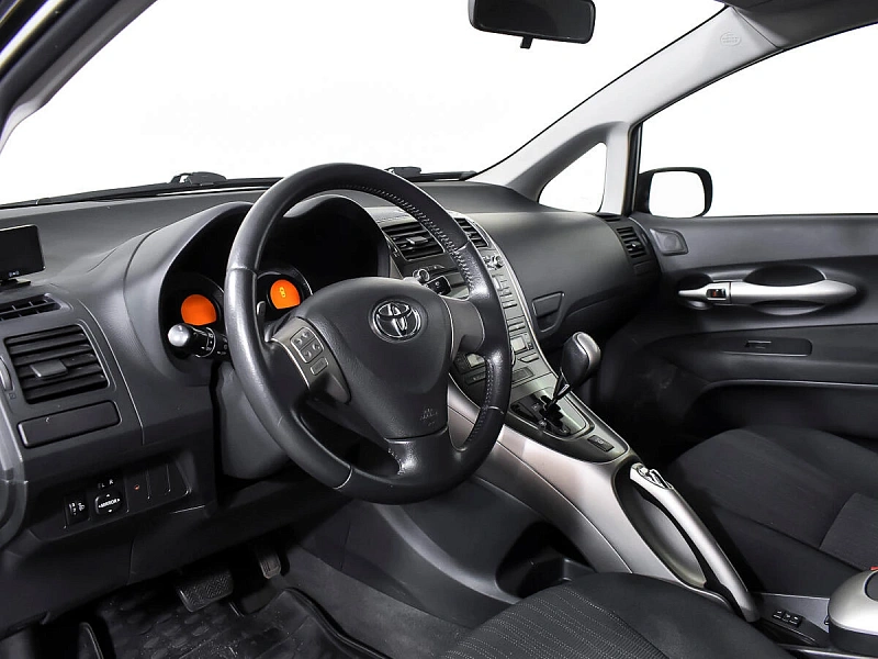 Auris