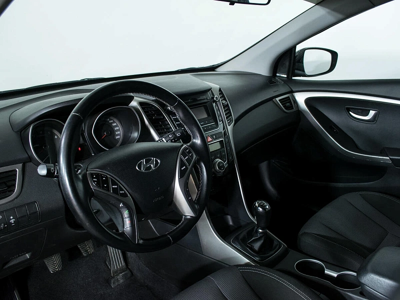 i30