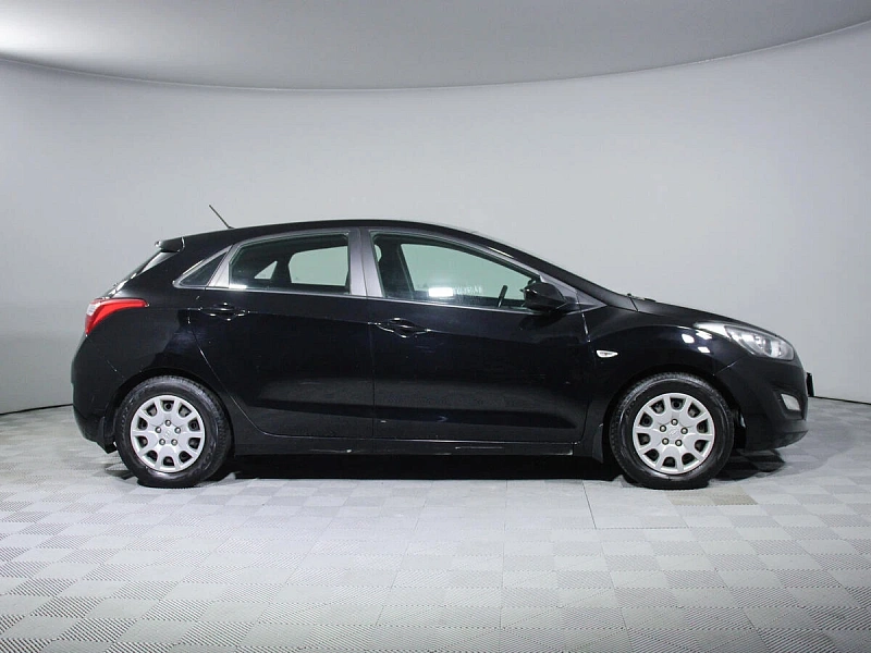 i30