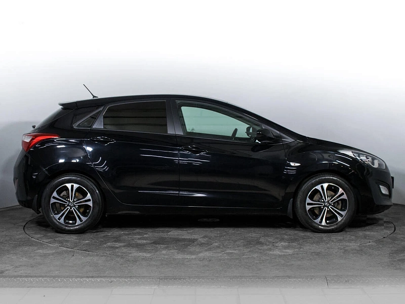 i30