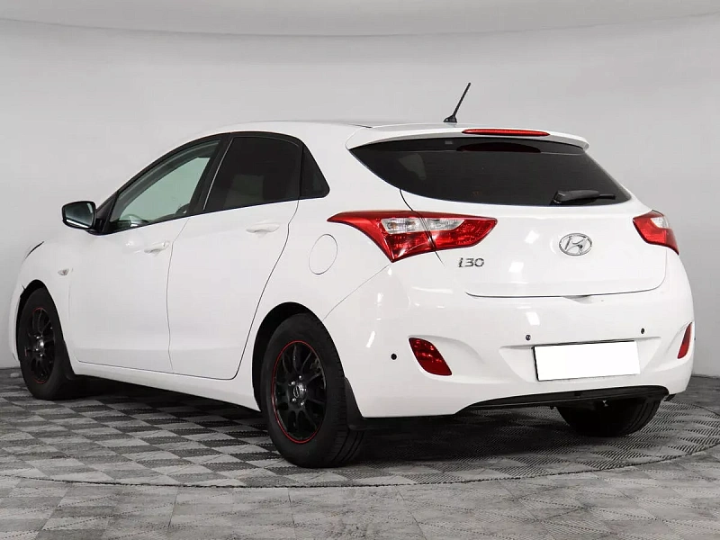 i30