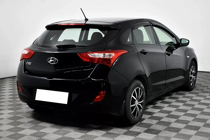 i30