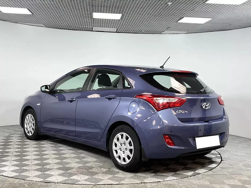 i30