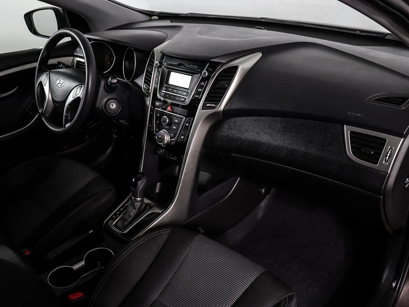 i30