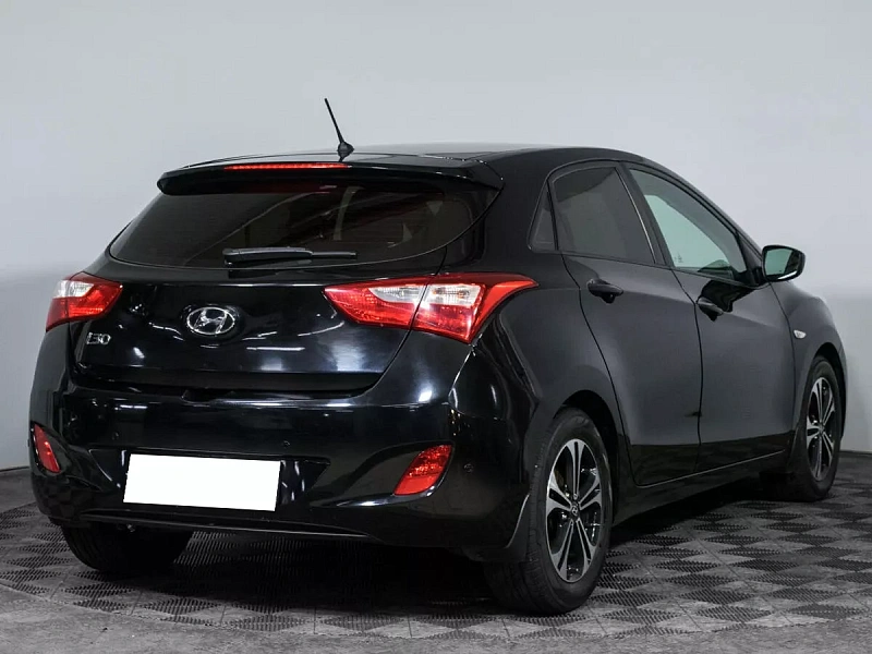 i30