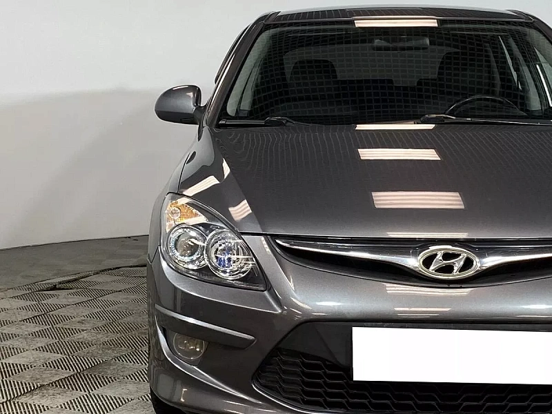 i30