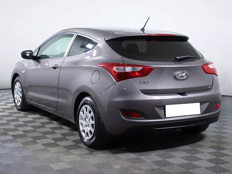 i30