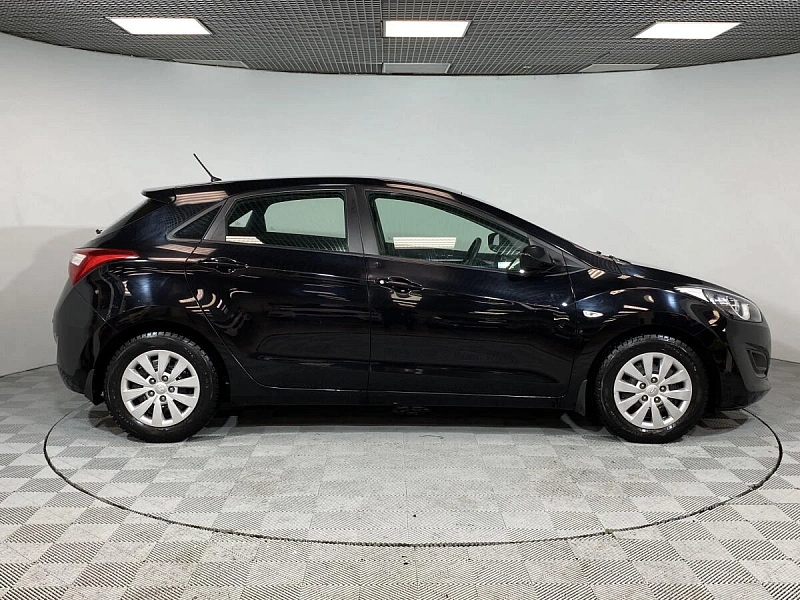 i30