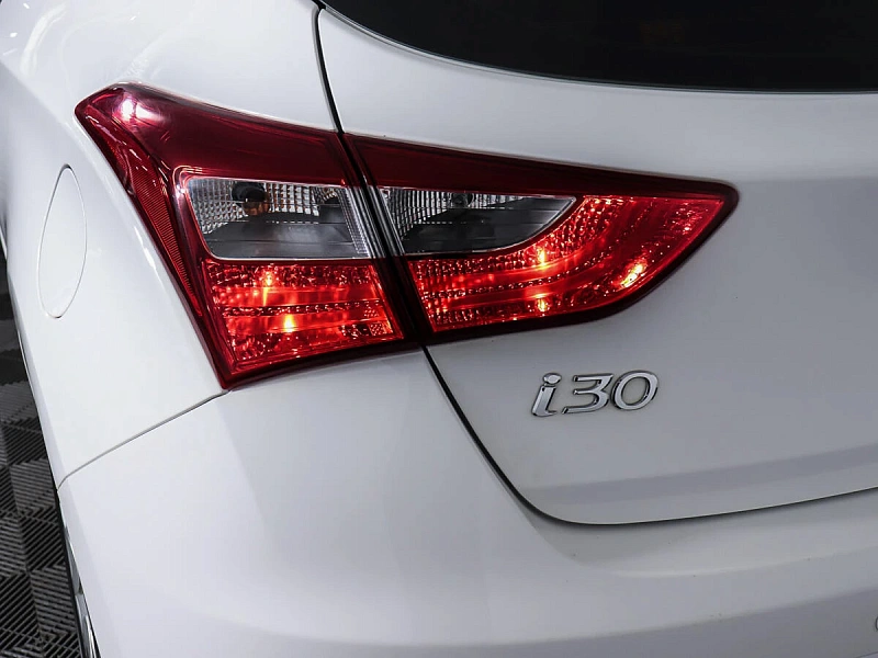 i30