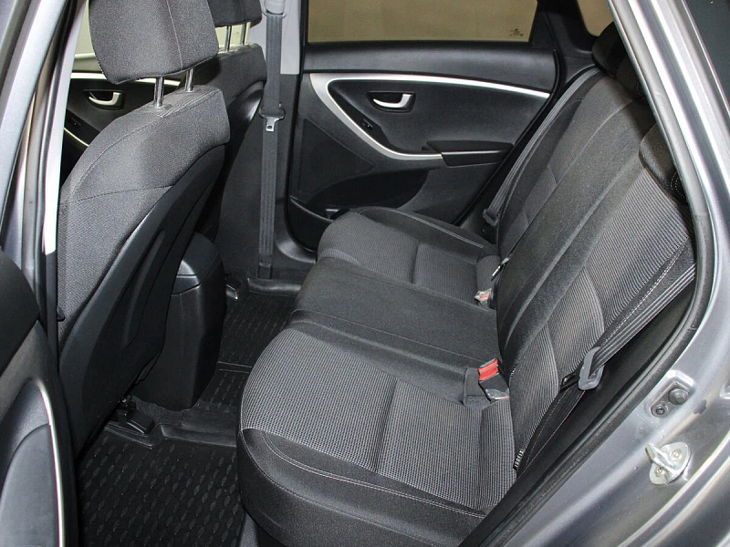 i30