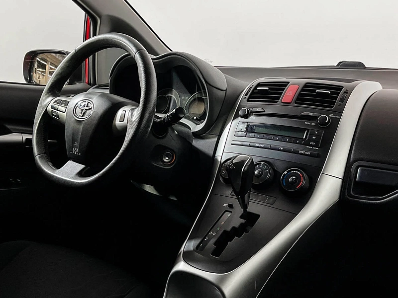 Auris