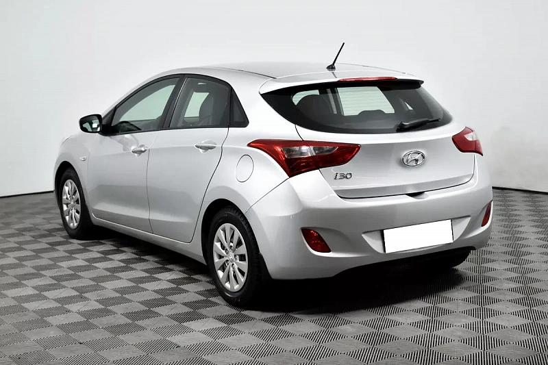 i30