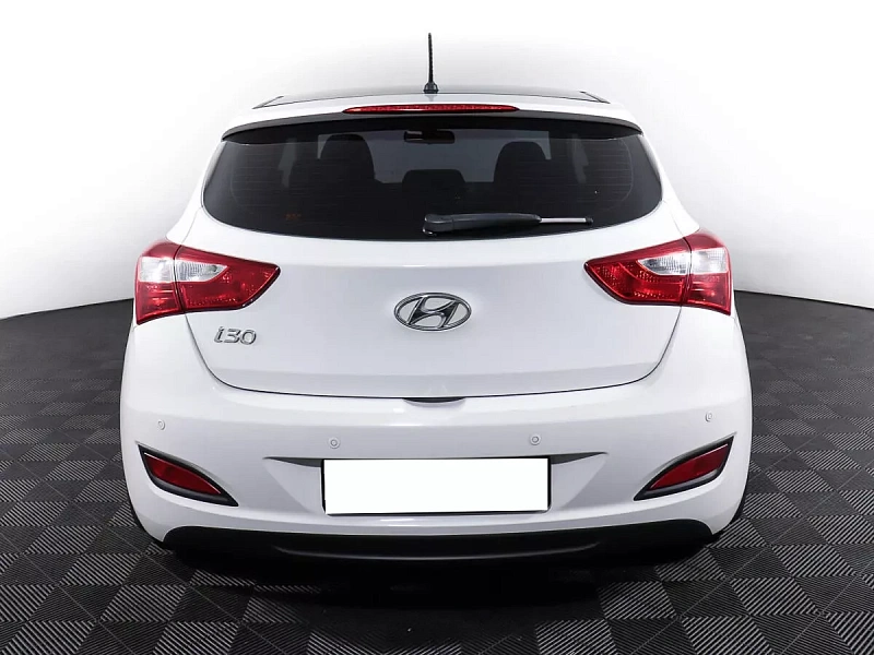 i30