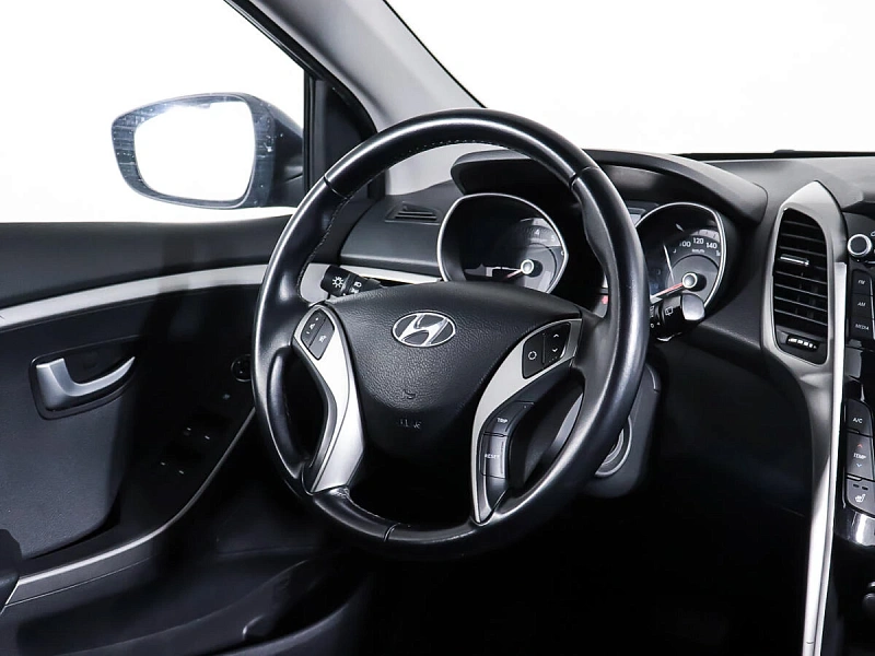 i30