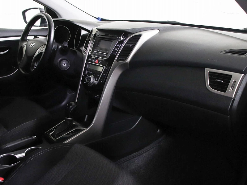 i30
