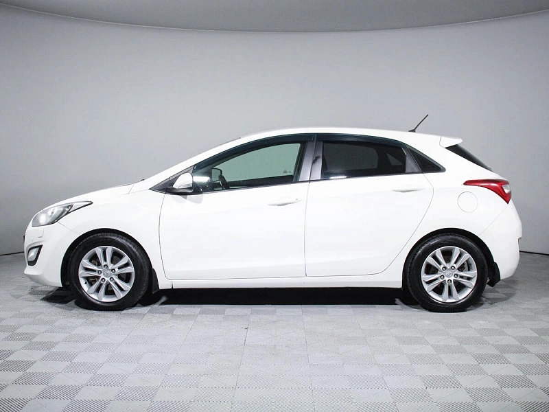 i30